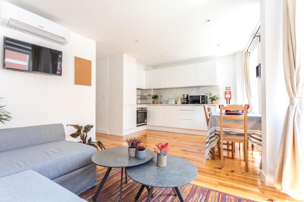 Lx Design Apartment Near Congress Center — Photos 3